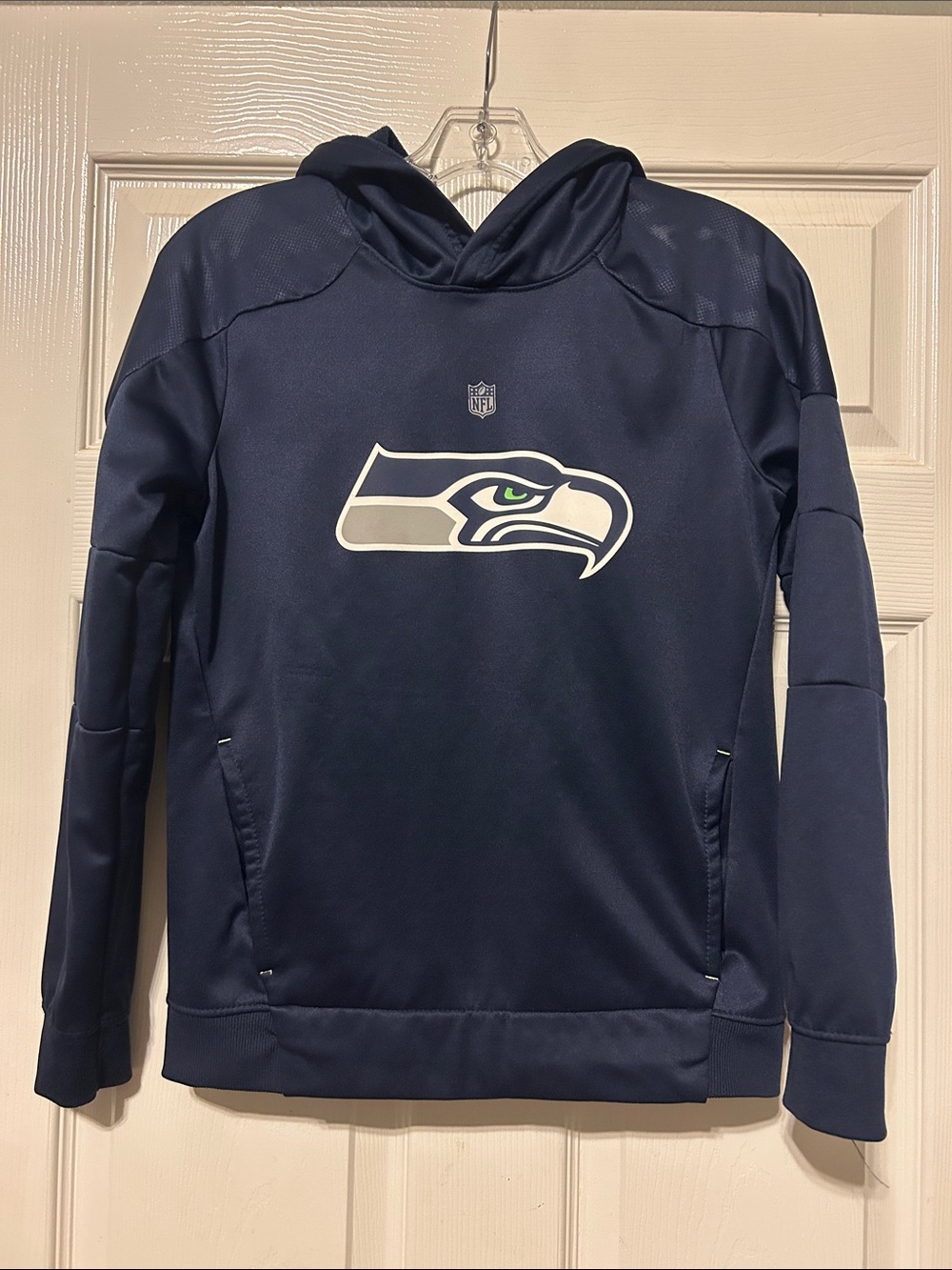 NFL Seattle Seahawks Black Pullover with Team Logo. Boys M